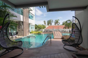 Modern Condo @Nai Harn by PSM